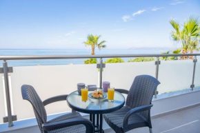 Queen Mary Beachfront Studios